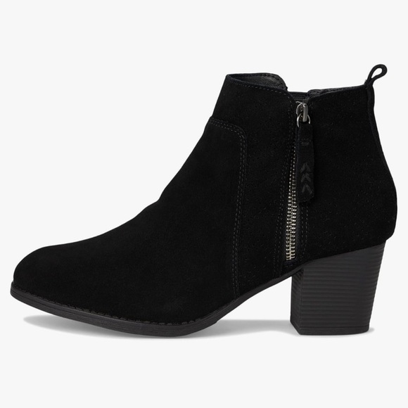 Skechers womens Taxi - Out in Town Black Ankle Boot size 6.5 - Picture 1 of 4